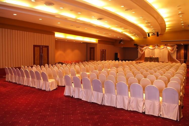 Chon Inter Hotel Чонбурі Бізнес фото